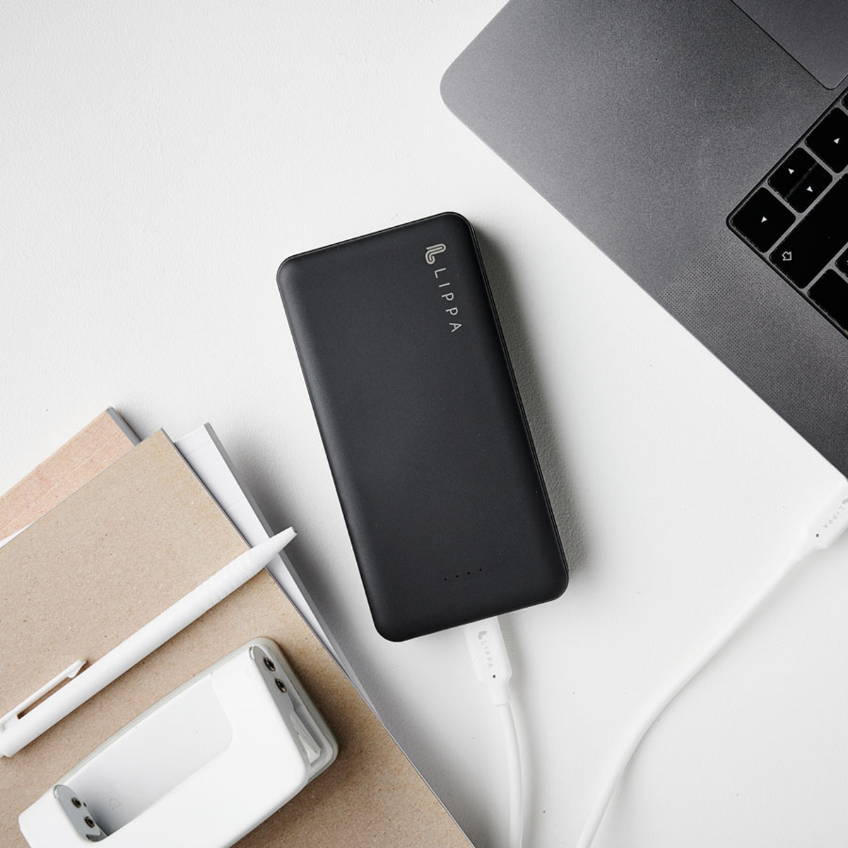 Lippa 20.000 mAh powerbank, m. 2 x USB-A output, Sort, LPPB20000