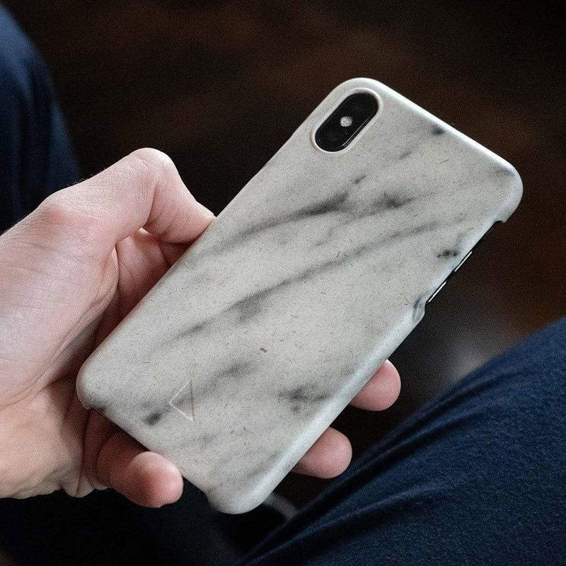 BS7350117453125_A-Good-Company-iPhone-12-12-Pro-Miljøvenligt-Cover-White-Marble_03.jpg